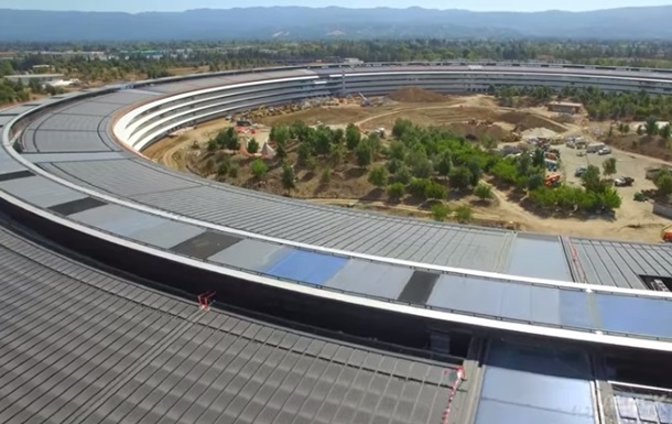 Дрон зняв нову гігантську штаб-квартиру Apple