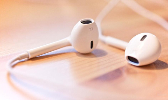 10 функцій навушників Apple EarPods для дистанційного керування iPhone