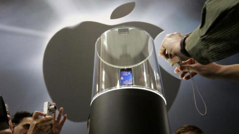 10 років тому почалися продажі першого смартфона Apple