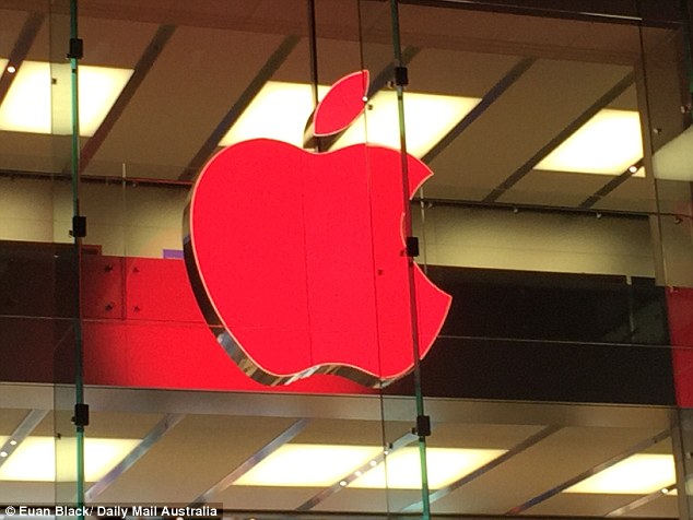 Логотип Apple «почервонів» на честь Всесвітнього дня боротьби зі СНІДом