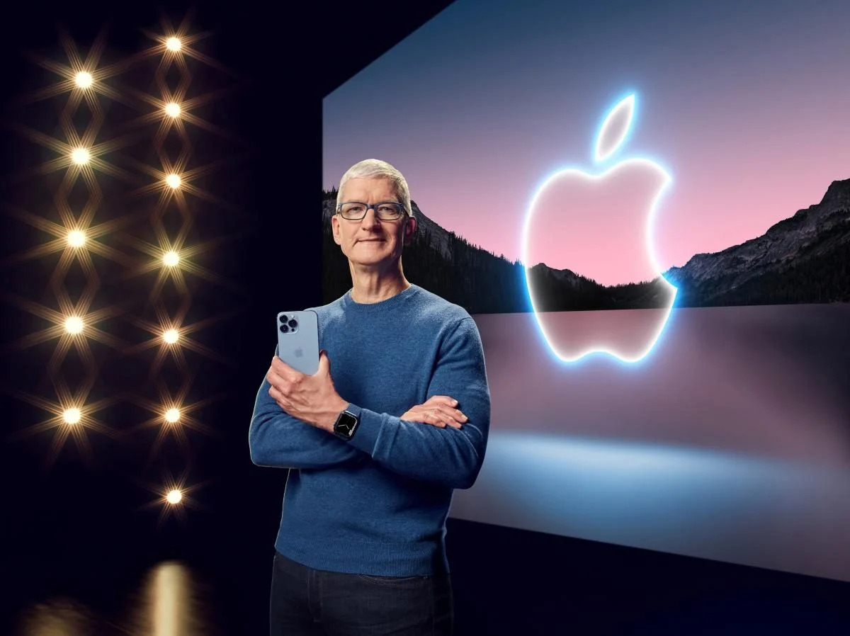 Ера Тіма Кука завершується: що він змінив в Apple і що буде далі
