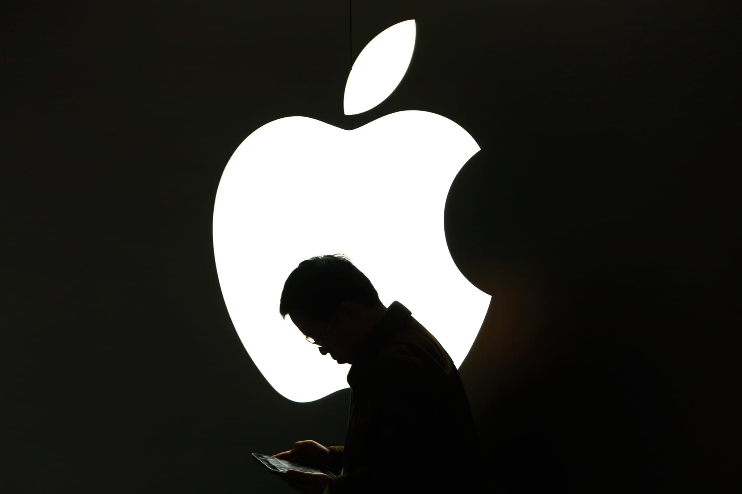 Apple все-таки знайшла собі нового віце-президента зі зв'язків з громадськістю