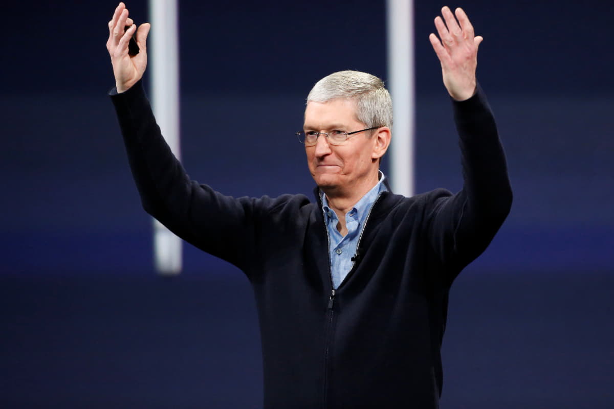 Тім Кук став мільярдером після різкого зростання акцій Apple