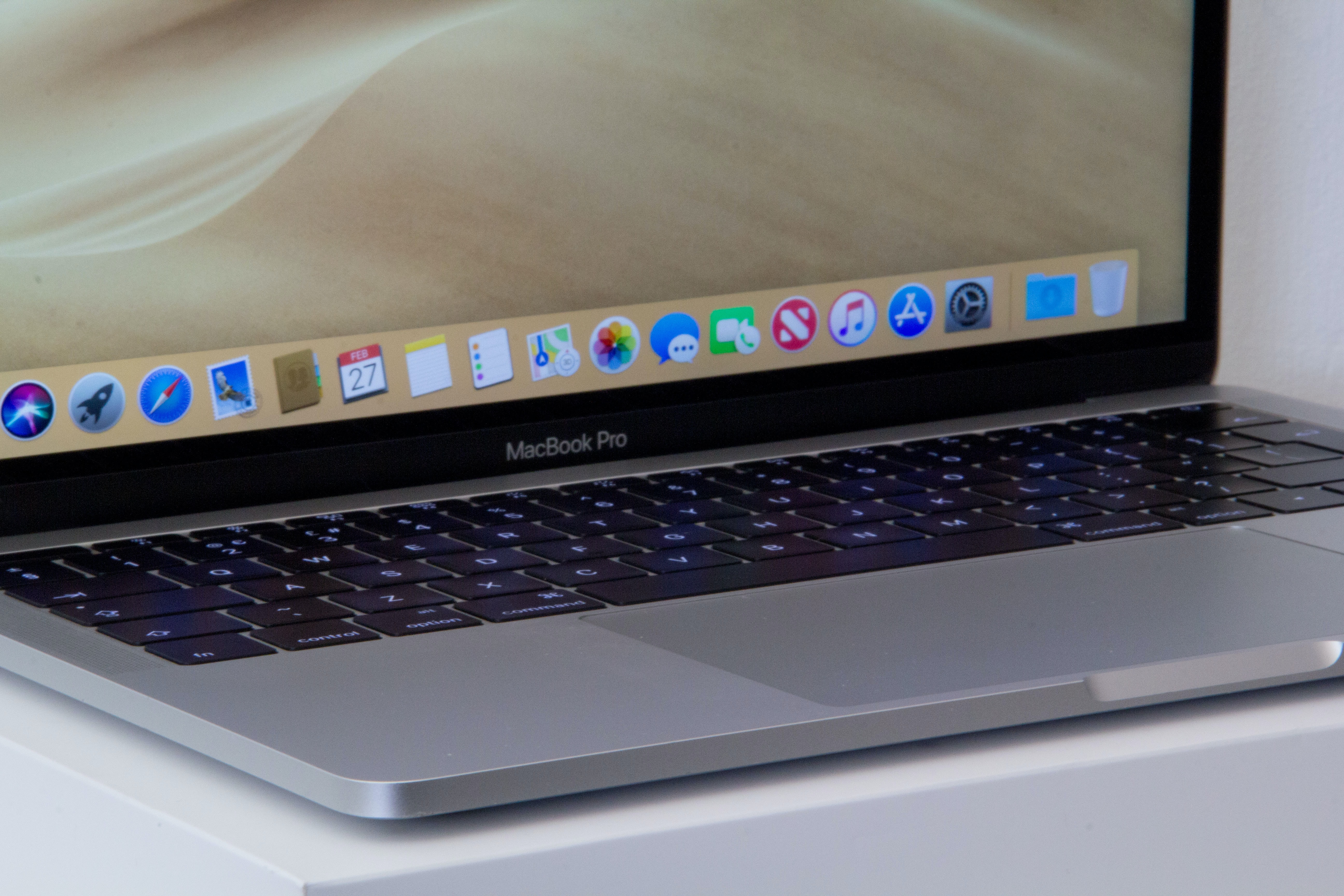 Когда нужно менять батарею на MacBook Pro?
