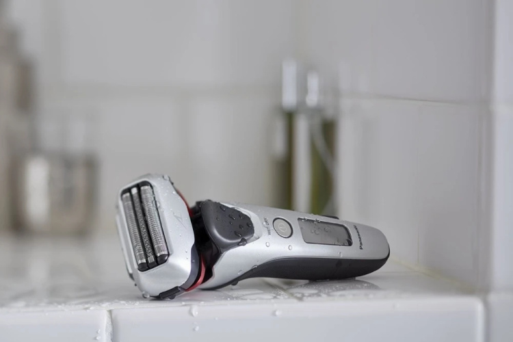 Електрична бритва Panasonic (ES-LT2N-S820)