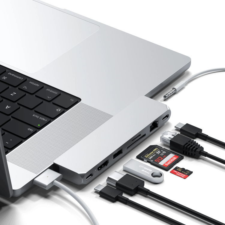 Адаптер Satechi Aluminum USB-C Pro Hub Max Adapter (ST-UCPHMXS)